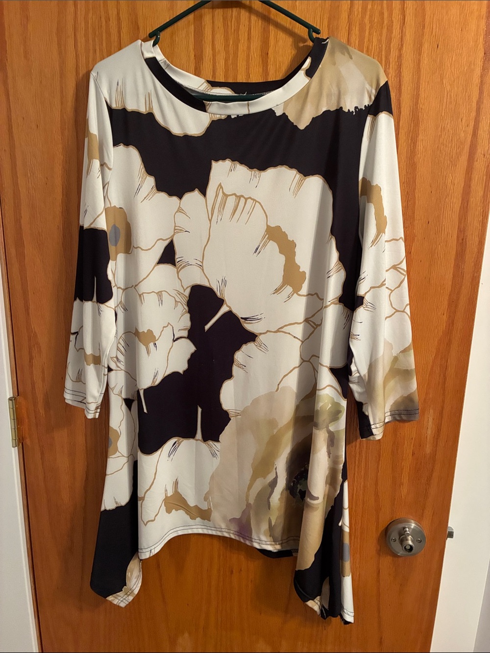 Floral Swing Tunic Top in Cream and Black